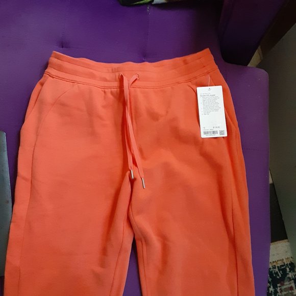 NWT LULULEMON scuba high rise joggers - Picture 1 of 5